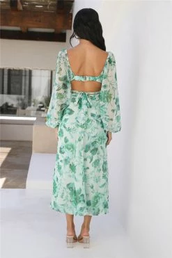 Best deal ๐ฏ Hello Molly Dahlia Kisses Midi ๐ Dress GREEN ๐คฉ 9 Hello Molly Dahlia Kisses Midi Dress GREEN