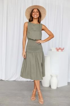 Hello Molly Into My Eyes Midi Dress Olive Backless Dresses